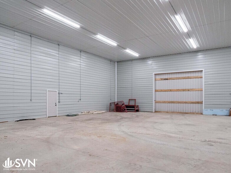 More Photos Of 300 Opportunity dr, Mayfield Warehouse For Sale