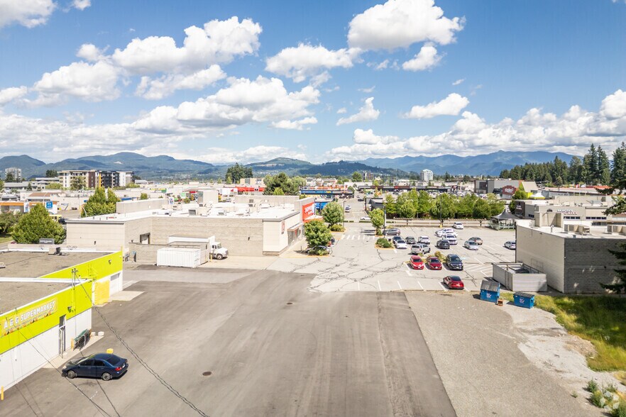 Primary Photo Of 32346 S Fraser Way, Abbotsford Freestanding For Lease