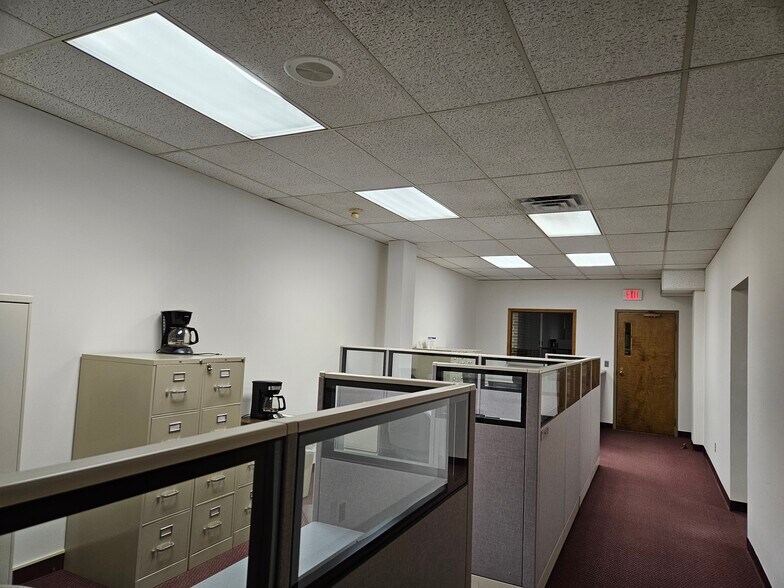 More Photos Of 1258 S Washington Ave, Saginaw Office For Sale