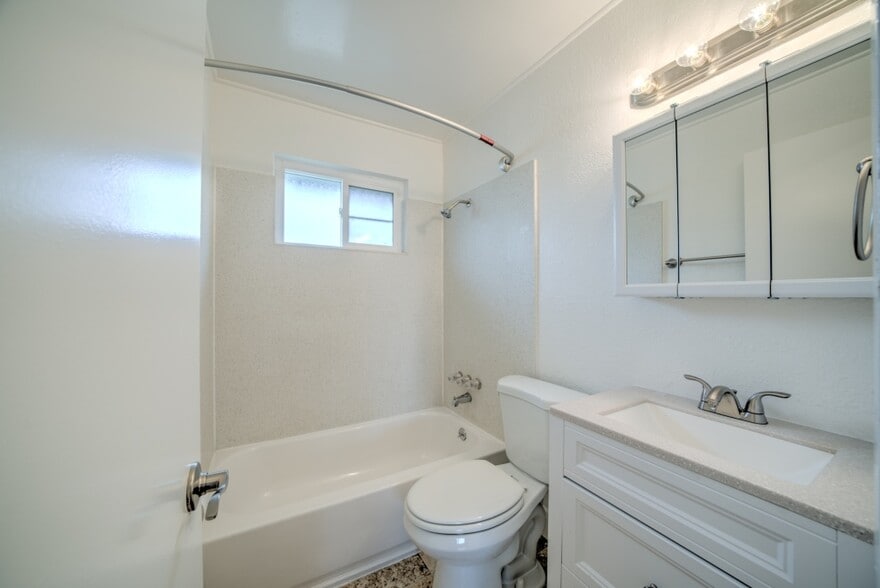 More Photos Of 28222 Lustig Ct, Hayward Apartments For Sale