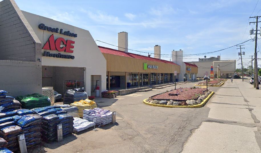 More Photos Of 3574-3760 Fort St, Lincoln Park Unknown For Lease