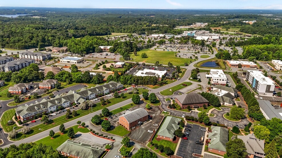 More Photos Of 2961 Crouse Ln, Burlington Medical For Lease