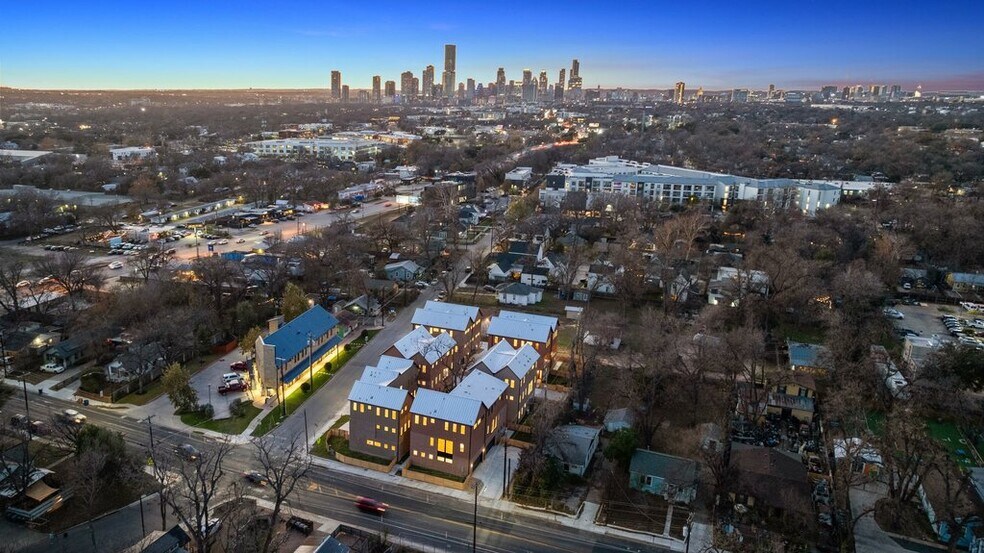 More Photos Of 732 Gonzales St, Austin Apartments For Sale