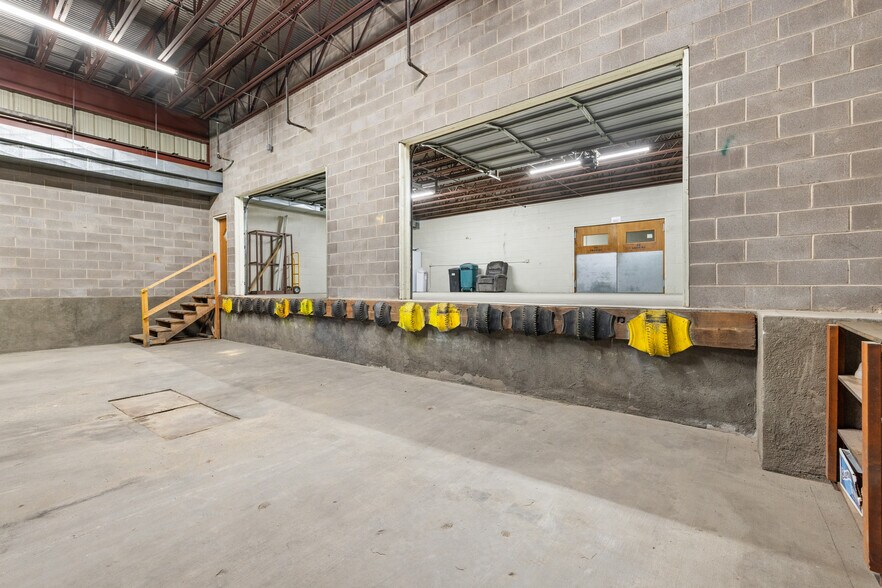 More Photos Of 888 Antler Dr, Casper Warehouse For Lease