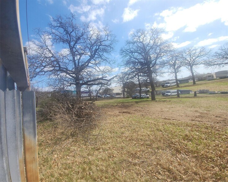 More Photos Of 725 N Walton Walker Blvd, Irving Land For Sale