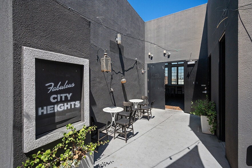 More Photos Of 4727 University Ave, San Diego Restaurant For Sale