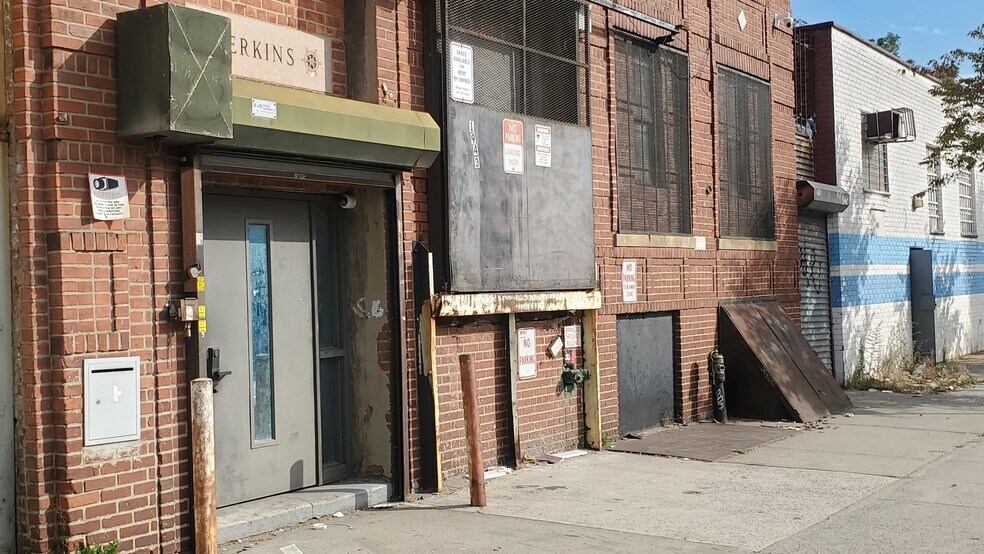 More Photos Of 1943 Pitkin Ave, Brooklyn Warehouse For Lease