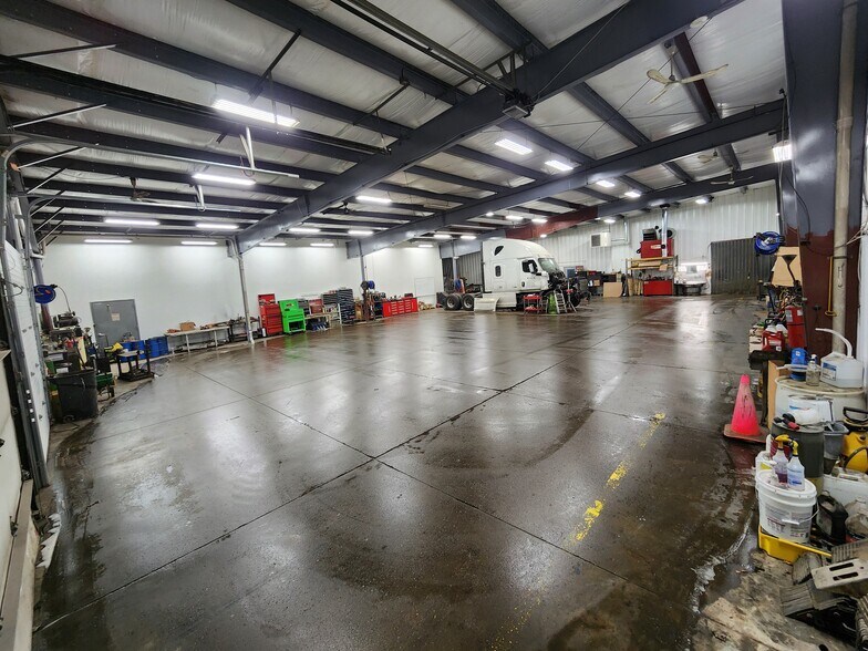 More Photos Of 500 Trolley Blvd, Rochester Manufacturing For Sale