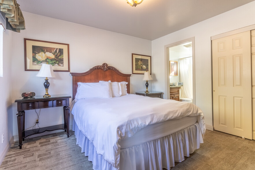 More Photos Of 39756 Big Bear Blvd, Big Bear Lake Hotel For Sale