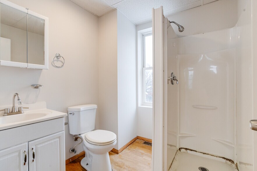 More Photos Of 6419 Harford Rd, Baltimore Office For Sale