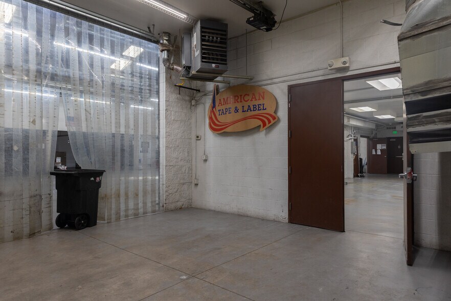 More Photos Of 6390 N Broadway, Denver Manufacturing For Lease