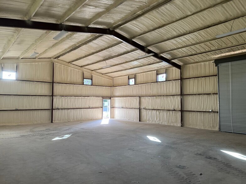 More Photos Of 16001 Awalt Dr, Austin Office For Sale