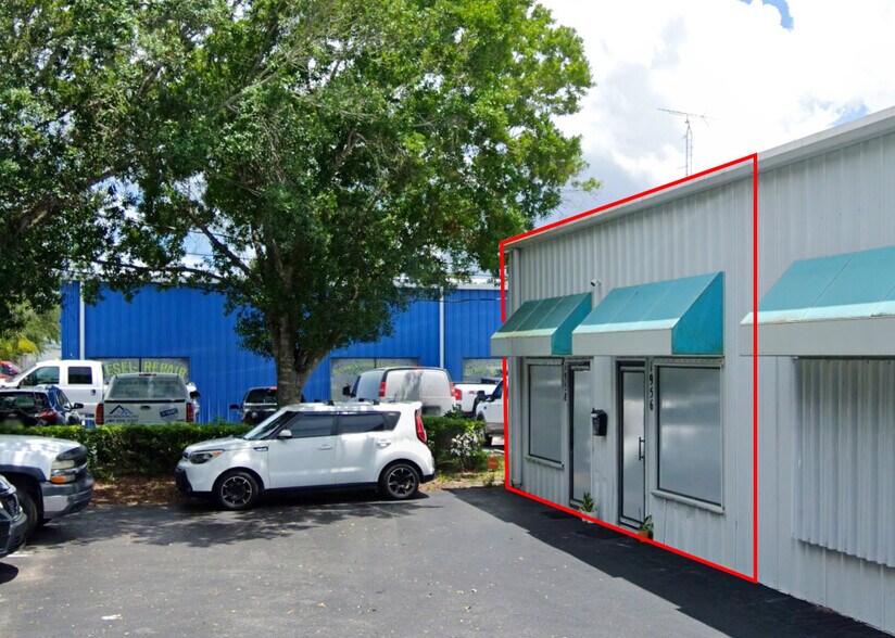 More Photos Of 1956 SW South Macedo Blvd, Port Saint Lucie Light Distribution For Lease