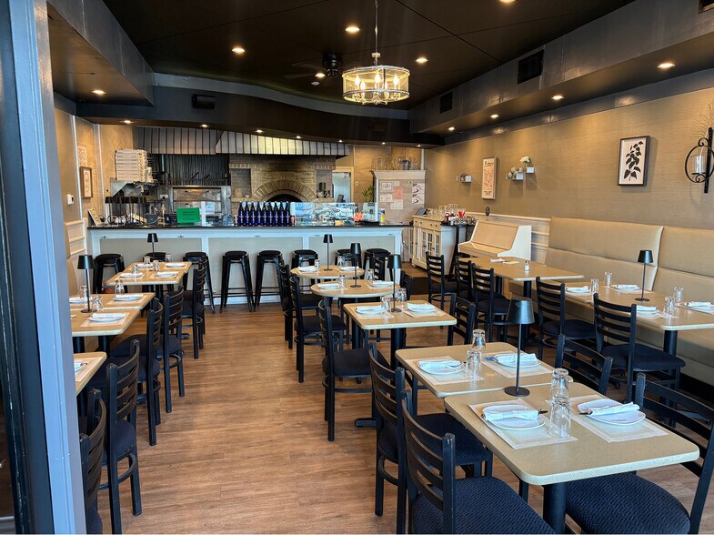 More Photos Of 886-926 Prospect St, Glen Rock Storefront For Lease