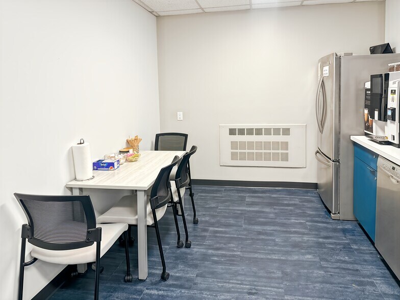 More Photos Of 2125 11th Av, Regina Coworking Space