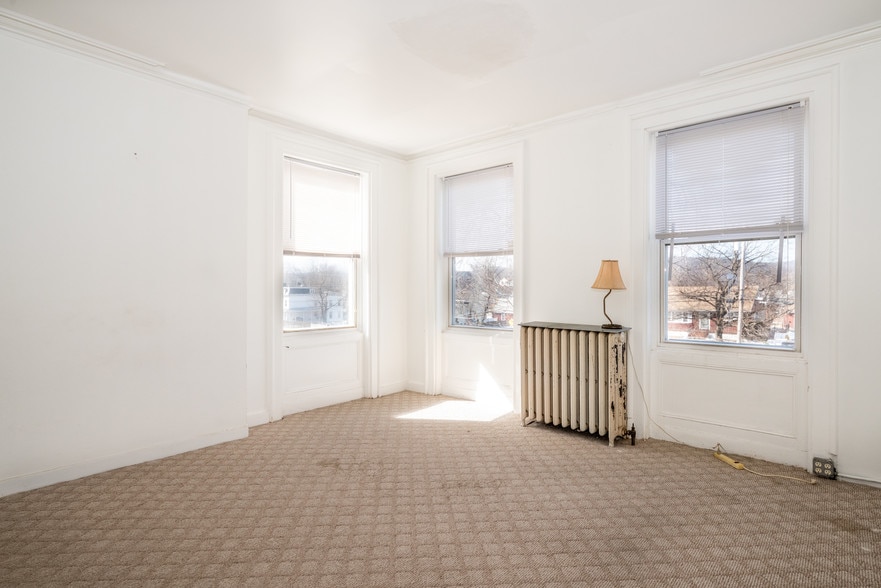 More Photos Of 97 Broadway, Verplanck Funeral Home For Lease