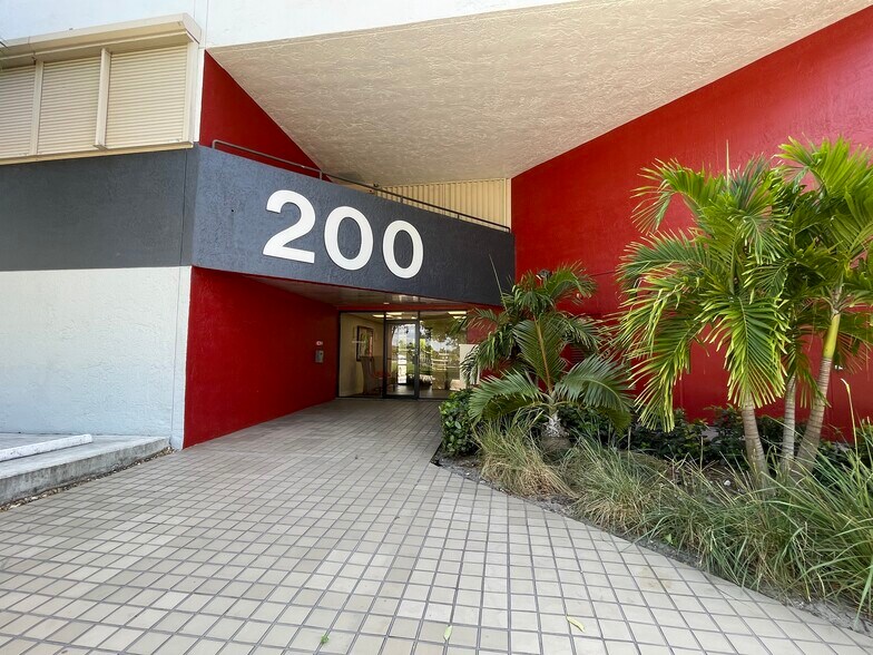 More Photos Of 200 N Andrews Ave, Fort Lauderdale Office For Lease