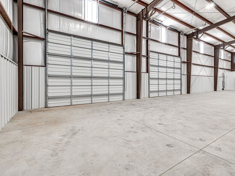 More Photos Of 11900 S Meridian, Oklahoma City Warehouse For Sale