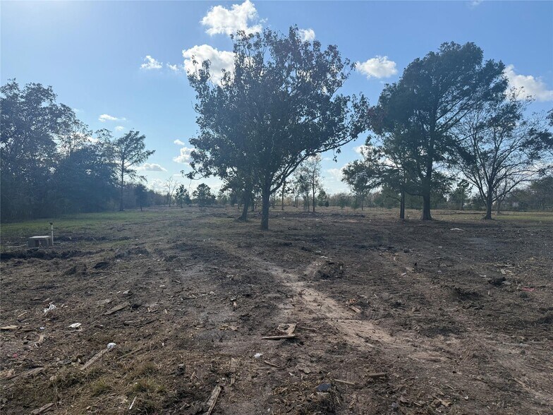 More Photos Of 1914 1st St, Liverpool Land For Sale