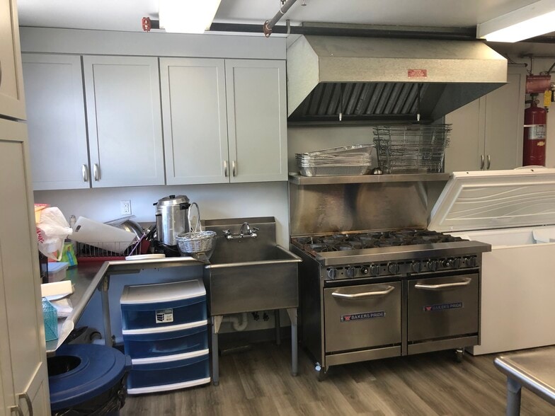 More Photos Of 2966 Crompond Rd, Yorktown Heights Schools For Lease