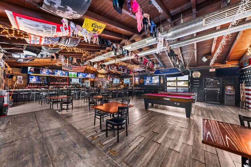 More Photos Of 10028 Foothill Blvd, Rancho Cucamonga Restaurant For Sale