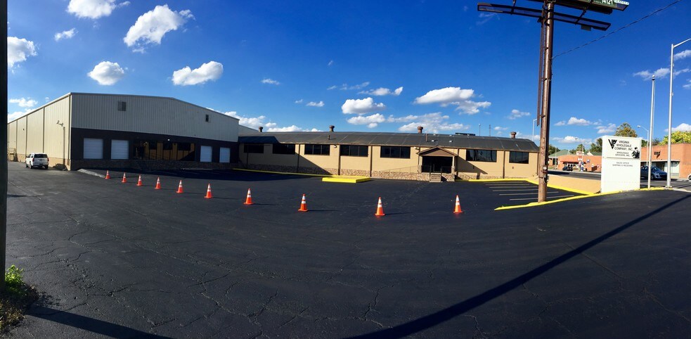 Primary Photo Of 250 Commonwealth Ave, Bristol Health Club For Lease