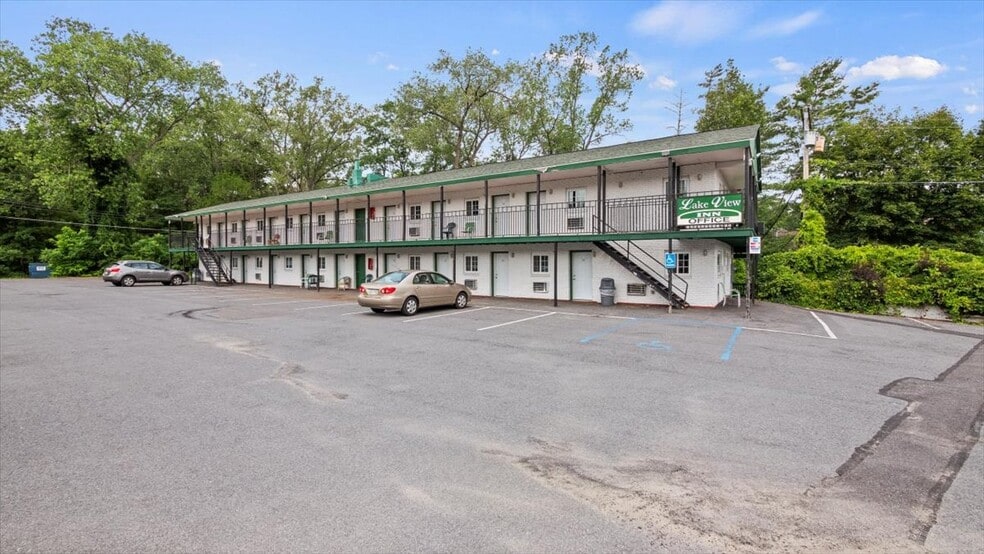 More Photos Of 5 Canada St, Lake George Hotel For Sale