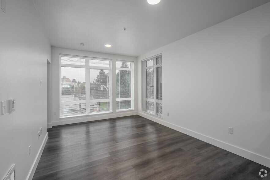 More Photos Of 104 12th Ave, Seattle Apartments For Lease