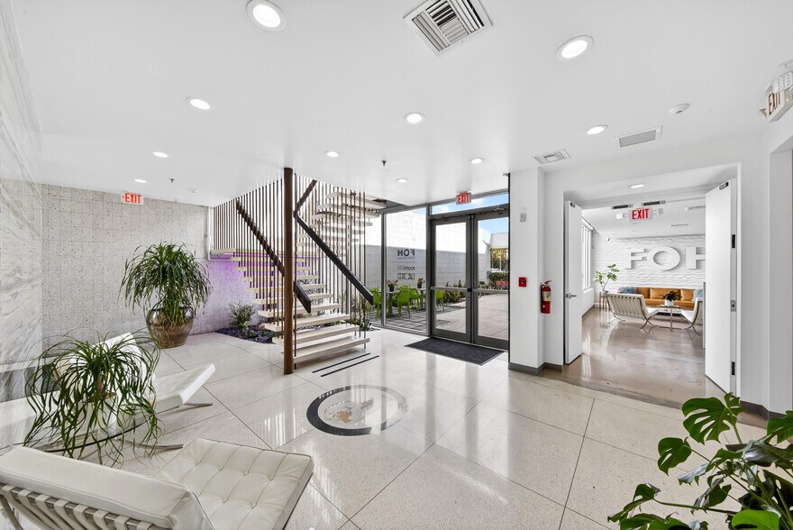 More Photos Of 7630 Biscayne Blvd, Miami Office For Lease