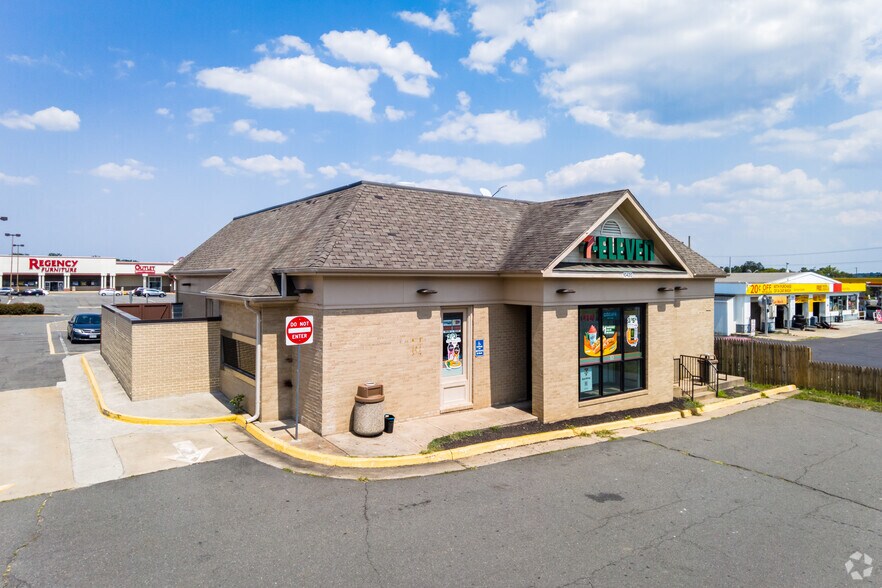 More Photos Of 10294-10404 Portsmouth Rd, Manassas Unknown For Lease