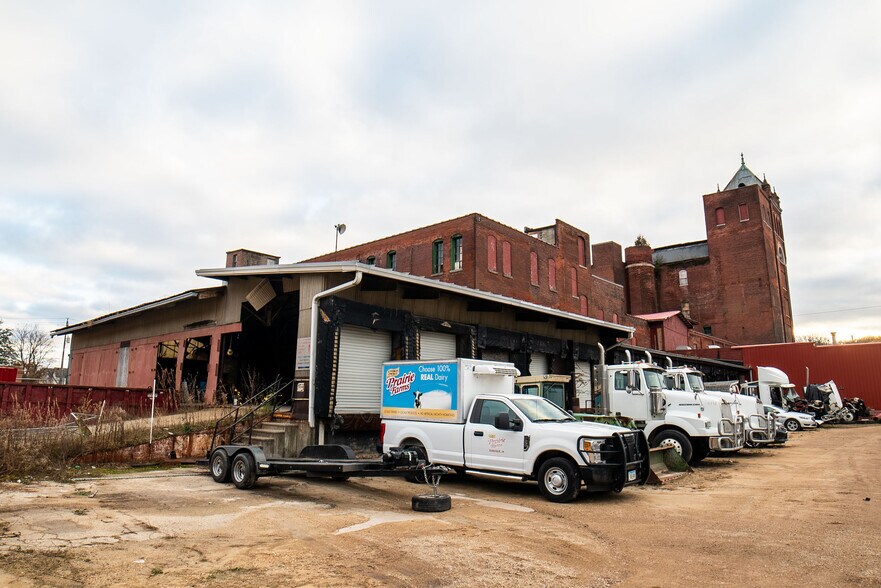 More Photos Of 3040 Jackson St, Dubuque Apartments For Sale