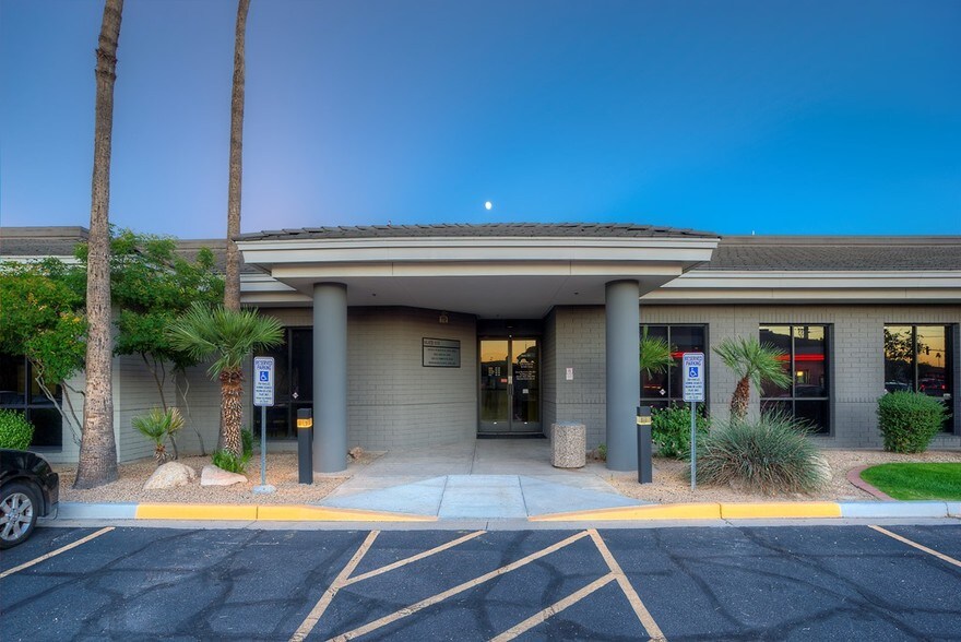More Photos Of 702 E Bell Rd, Phoenix Office For Sale