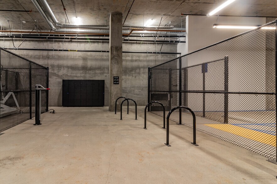 More Photos Of 1650 Euclid St, Santa Monica Office For Sale