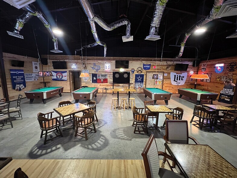 More Photos Of 1770 FM 156 N, Krum Showroom For Sale