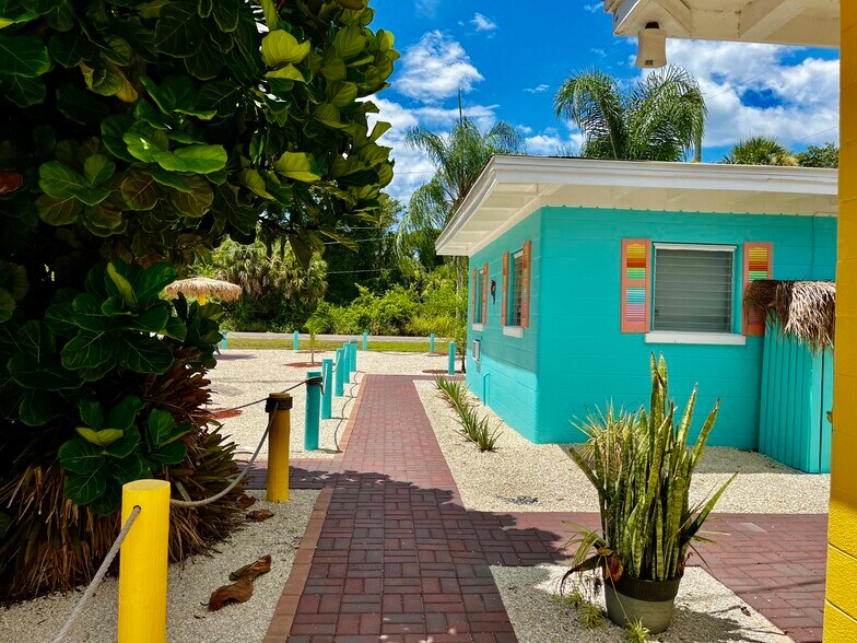 More Photos Of 1900 Manasota Beach Rd, Englewood Apartments For Sale