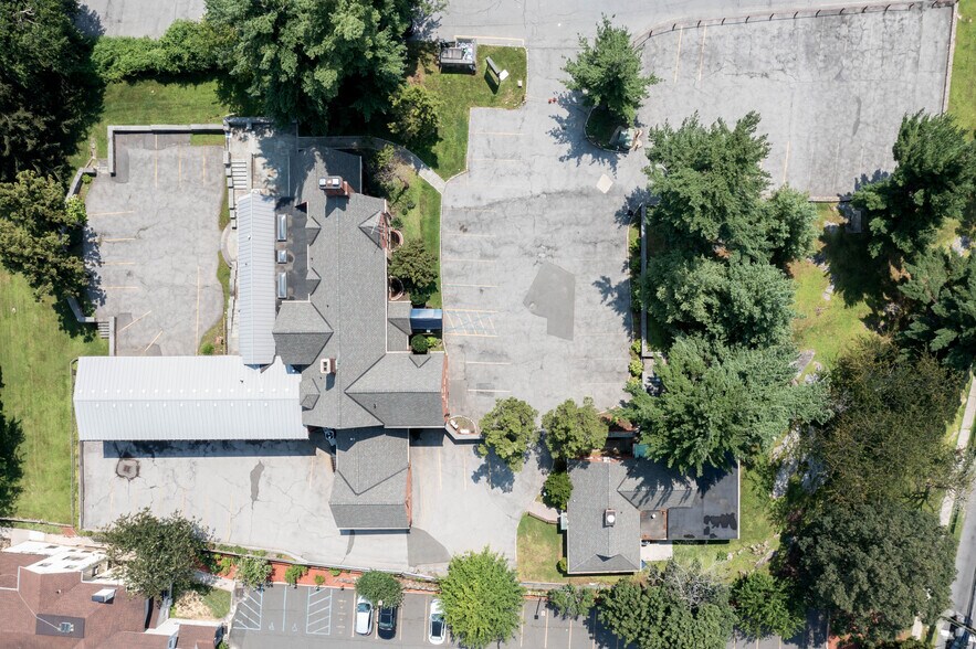 More Photos Of 1010 N Broadway, Yonkers Medical For Lease