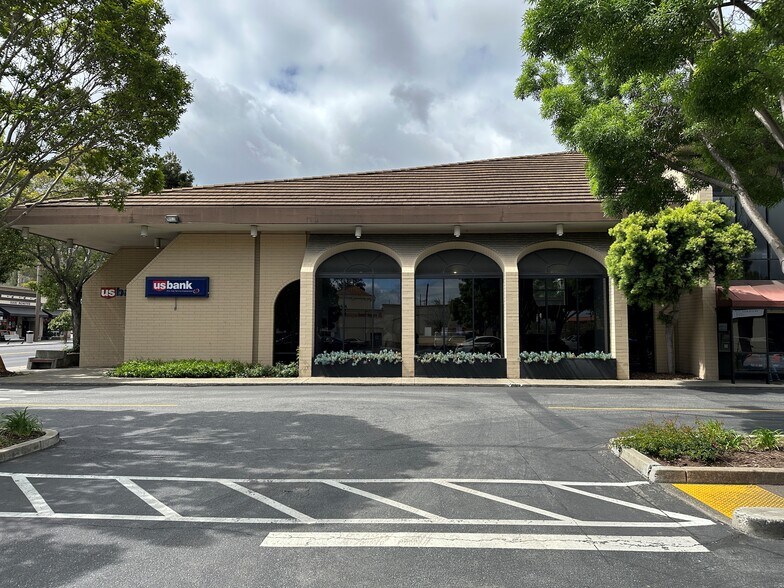 More Photos Of 910 Ralston Ave, Belmont Bank For Lease