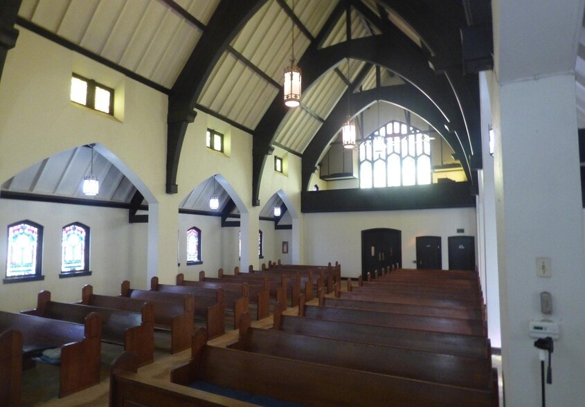 More Photos Of 1024 Quintard Ave, Anniston Religious Facility For Sale