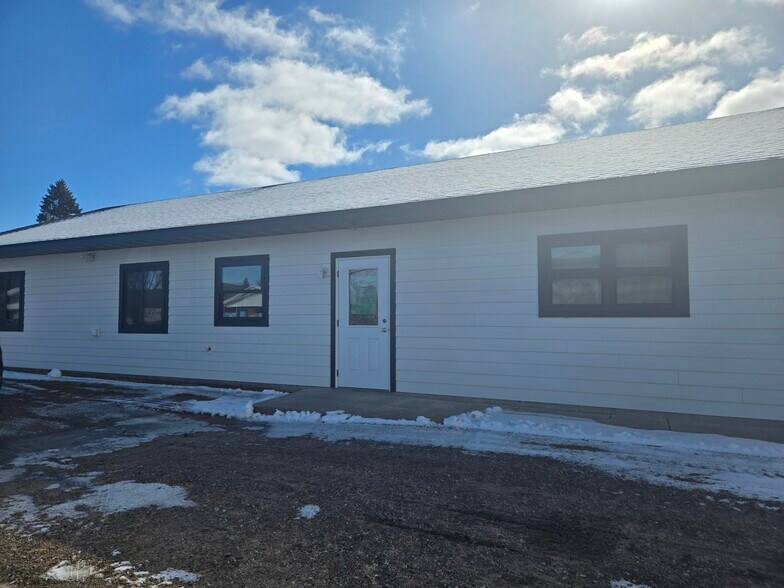 More Photos Of 120 Main St N, Pierz Office For Lease