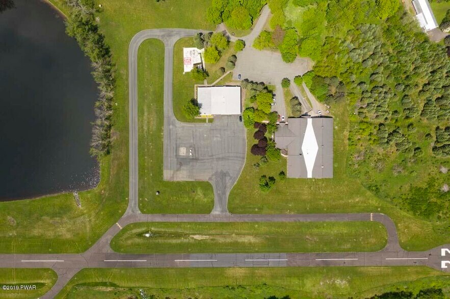 More Photos Of 37 Colonel Lindbergh Ln, Moscow Airport For Sale