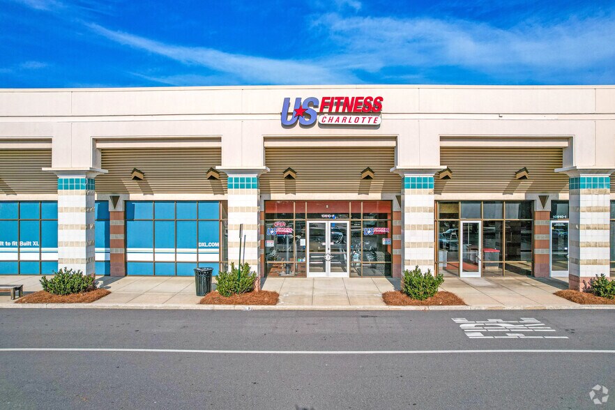 More Photos Of 10610 Centrum Pky, Pineville General Retail For Lease