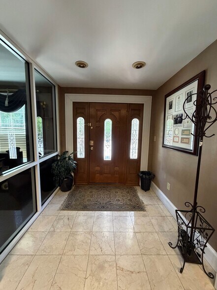 More Photos Of 3080 Campbellton Rd SW, Atlanta Office Residential For Sale