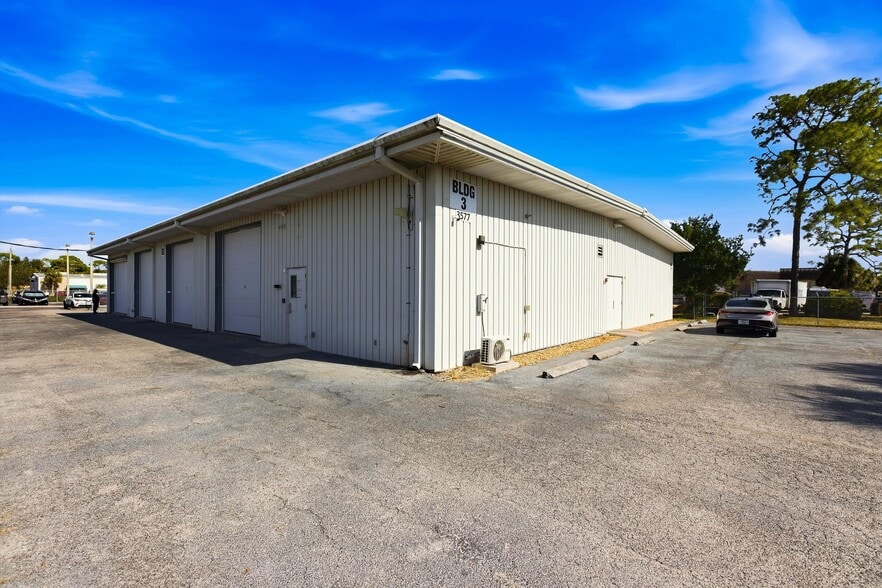 Primary Photo Of 3577 Mercantile Ave, Naples Warehouse For Lease