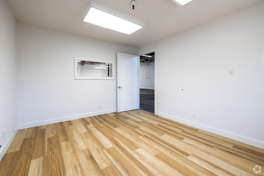 More Photos Of 299 Old County Rd, San Carlos Unknown For Lease