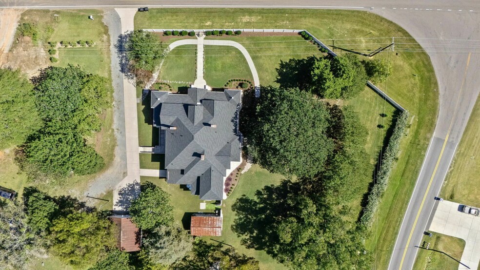 More Photos Of 2239 Barber Mill Rd, Clayton Specialty For Sale