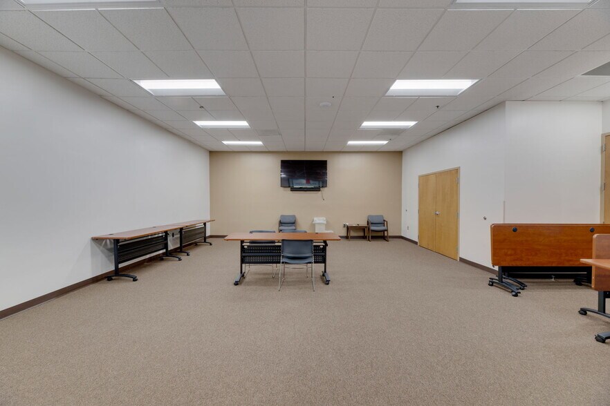 More Photos Of 312 Marshall Ave, Laurel Office For Lease