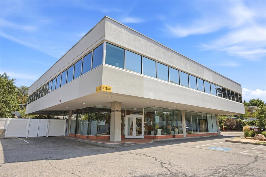More Photos Of 2450 E Fort Union Blvd, Cottonwood Heights Office For Sale