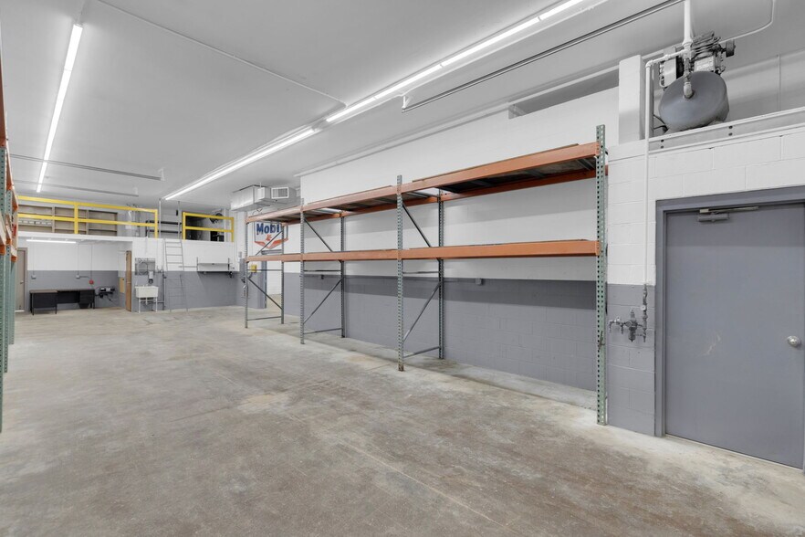 More Photos Of 75 Commerce Cir, Durham Service For Lease