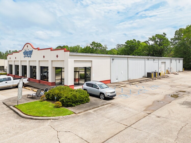 More Photos Of 41107 Don Lou Dr, Gonzales Warehouse For Sale