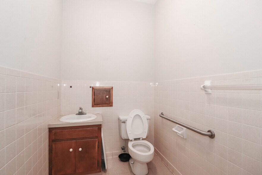 More Photos Of , Rockwell Medical For Lease